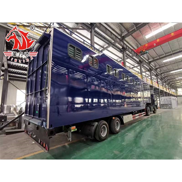 西藏货箱式运马车